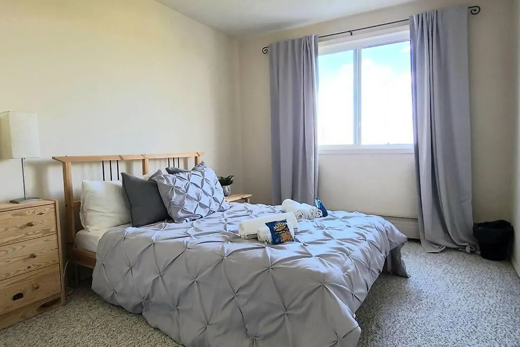Right Next To West Edmonton Mall With Free Parking Canada